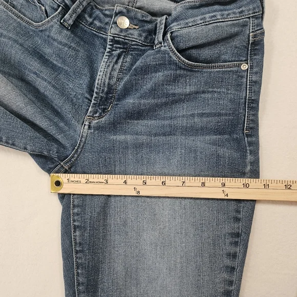 NYDJ Annabelle Skinny Boyfriend Jeans Size 6 Medium Wash Lift Tuck Stretch Denim - Picture 9 of 12